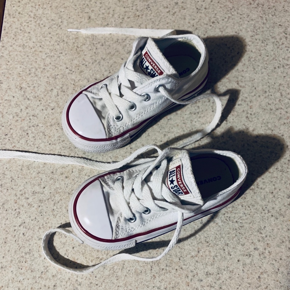 Size 6c white converse